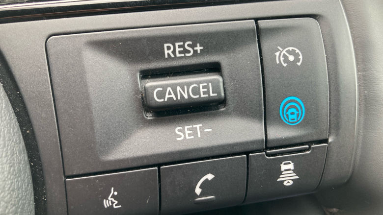 Nissan Qashqai 1.3 DiG-T MH 158 Tekna 5dr Xtronic Petrol Hatchback